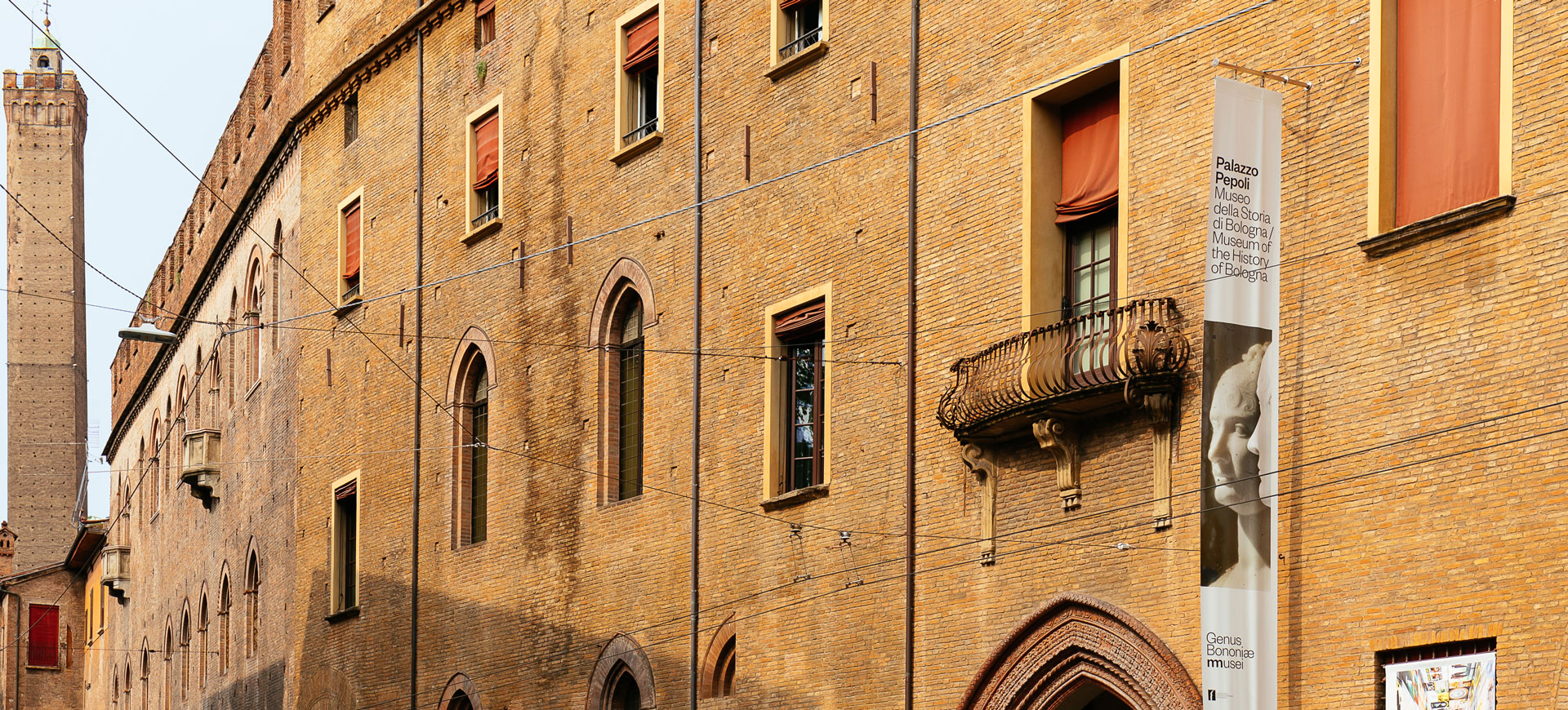 Veduta esterna Palazzo Pepoli